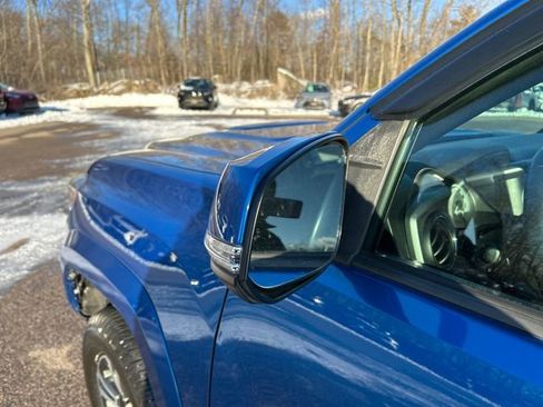 Used 2016 Toyota Tacoma TRD Sport image 14