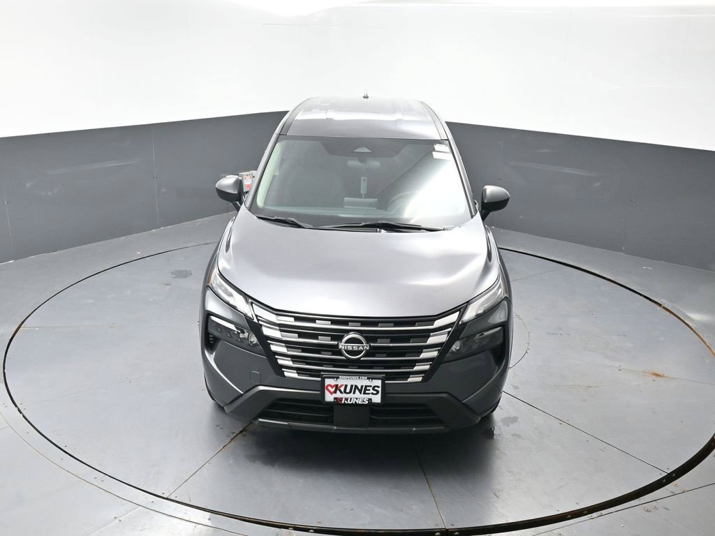 Used 2024 Nissan Rogue S AWD/4WD image 43