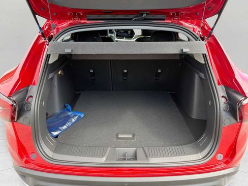 New 2026 Chevrolet Trax LT w/ Driver Confidence Package FWD image 7