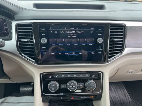 Used 2022 Volkswagen Atlas SE w/ Panoramic Sunroof Package FWD image 20