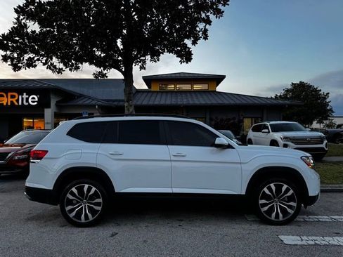 Used 2022 Volkswagen Atlas SE w/ Panoramic Sunroof Package image 6