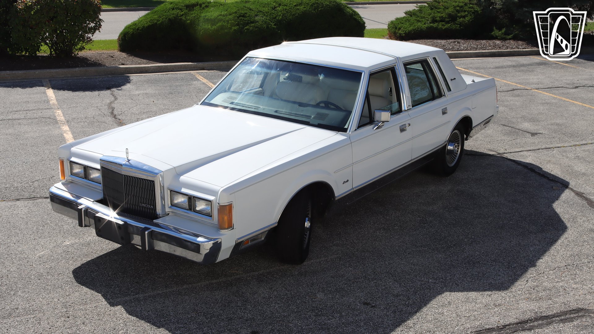 Used 1989 Lincoln Town Car Signature RWD image 31