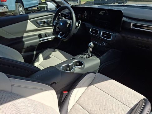 Used 2024 Ford Mustang GT Premium image 13