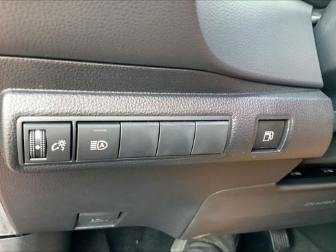 Used 2026 Toyota Corolla LE FWD image 33