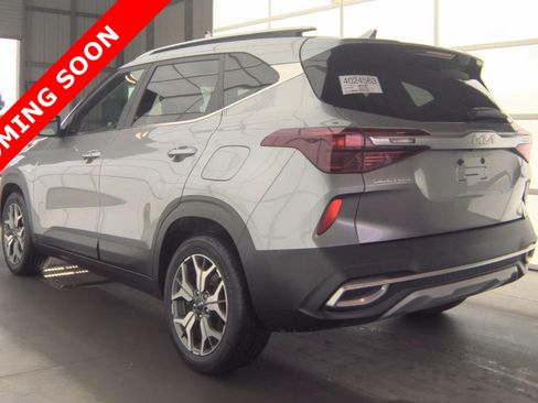 Used 2022 Kia Seltos EX AWD/4WD image 4