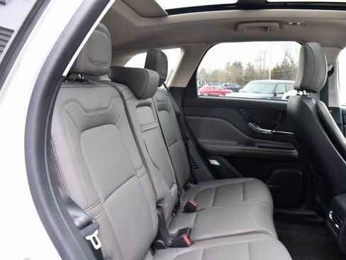 Used 2023 Lincoln Corsair AWD w/ Equipment Group 101A image 18