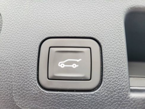 New 2026 GMC Terrain AT4 w/ LPO, Floor Liner Package image 17