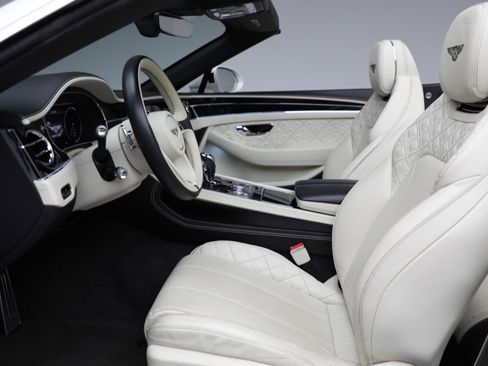 Certified 2020 Bentley Continental GT First Edition image 32