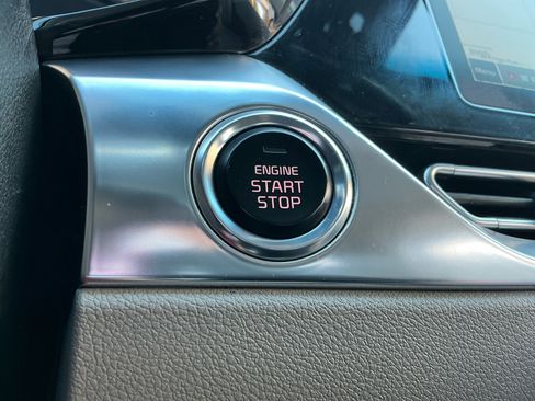 Used 2022 Kia Niro EX Premium image 30