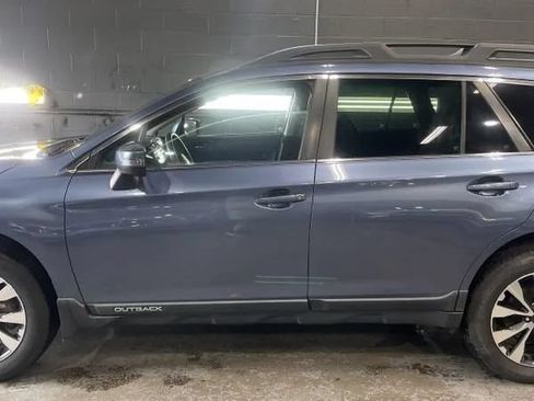 Used 2017 Subaru Outback 2.5i Limited AWD/4WD image 4