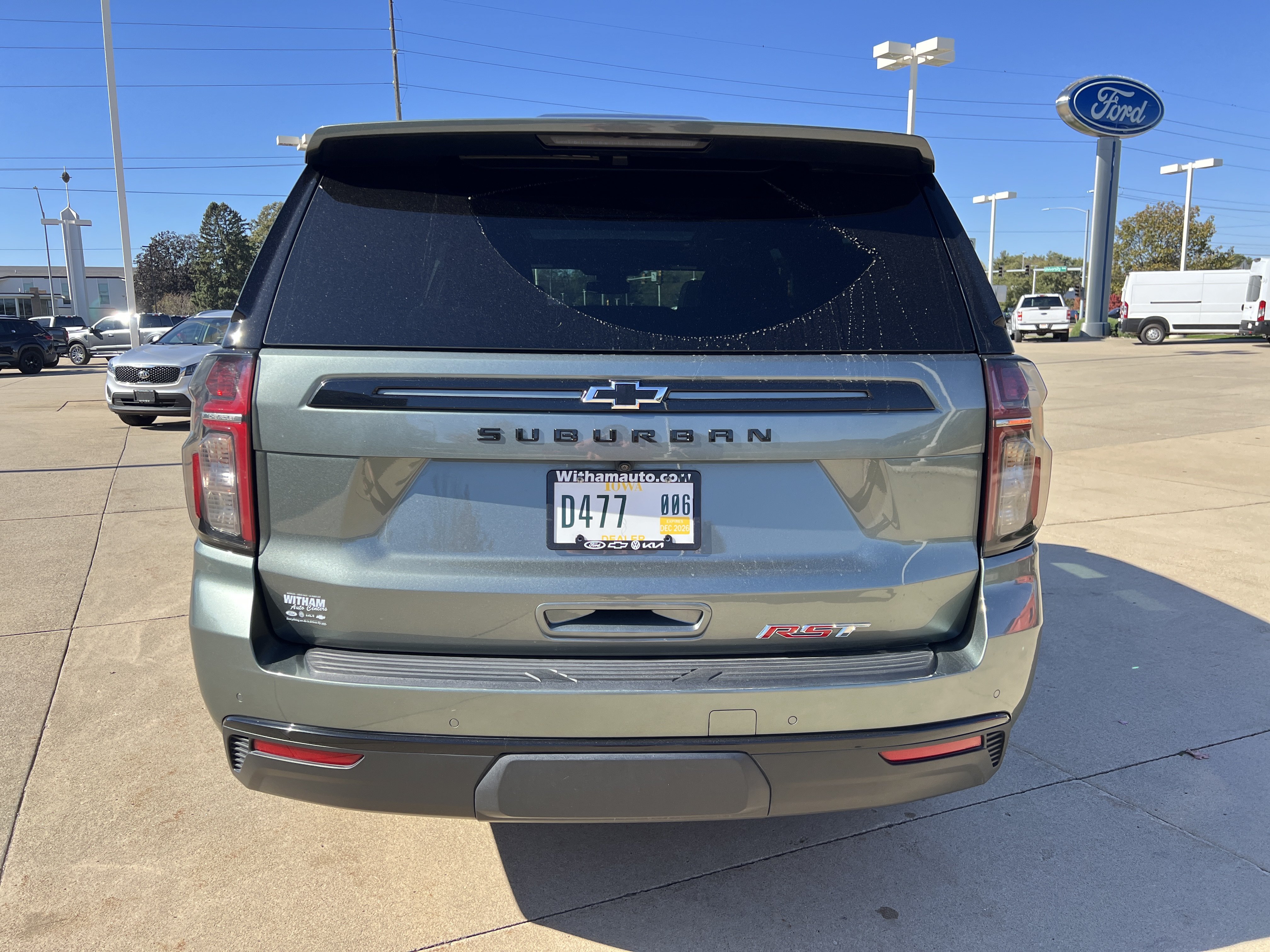 Used 2023 Chevrolet Suburban RST AWD/4WD image 5