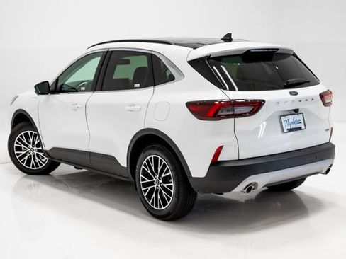 Used 2025 Ford Escape SE w/ PHEV Premium Package FWD image 26