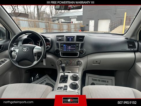 Used 2013 Toyota Highlander 4WD w/ Cold Weather Pkg image 13