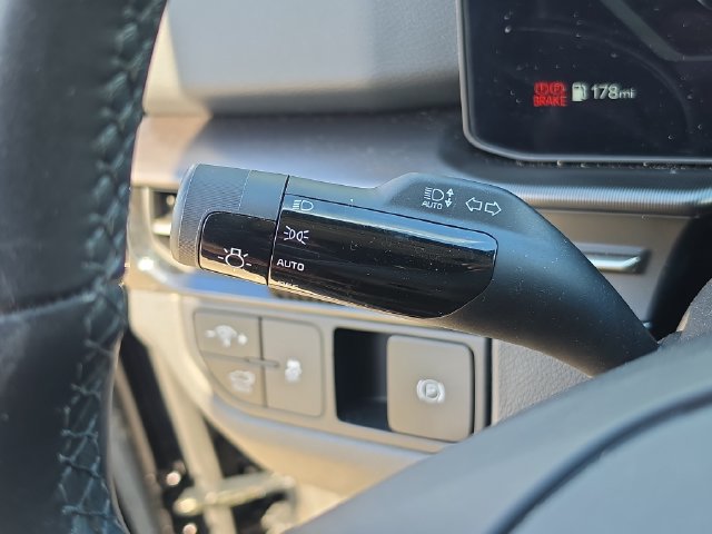 Certified 2026 Kia Sportage SX FWD image 23