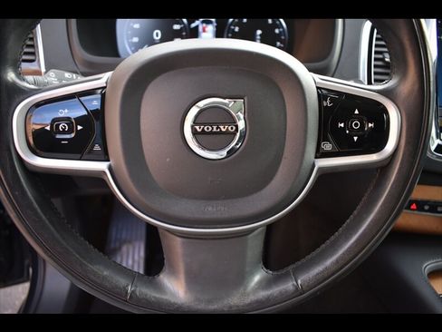 Used 2021 Volvo XC90 T6 Momentum w/ Advanced Package AWD/4WD image 13