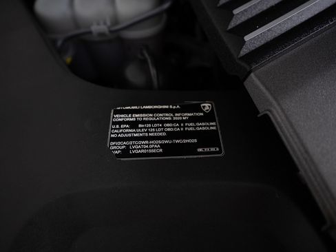 Used 2020 Lamborghini Urus AWD/4WD image 47