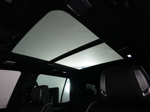 Used 2025 Cadillac Escalade V AWD/4WD image 24