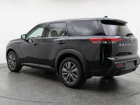 Used 2025 Nissan Pathfinder SV FWD image 6