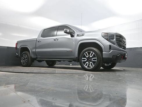 Used 2023 GMC Sierra 1500 AT4 w/ Technology Package AWD/4WD image 33