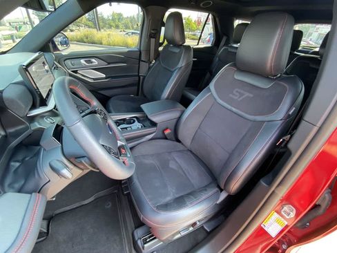 Used 2025 Ford Explorer ST w/ Sun And Sound Package AWD/4WD image 11