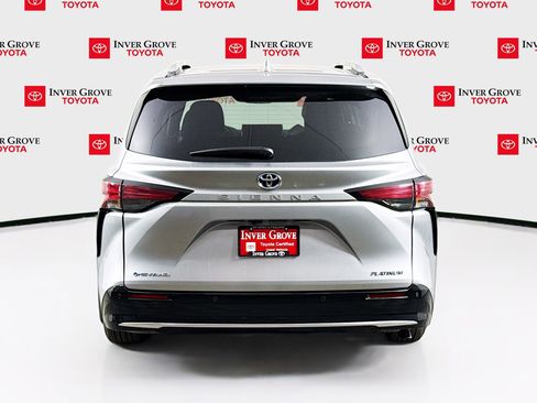Certified 2025 Toyota Sienna Platinum AWD/4WD image 6