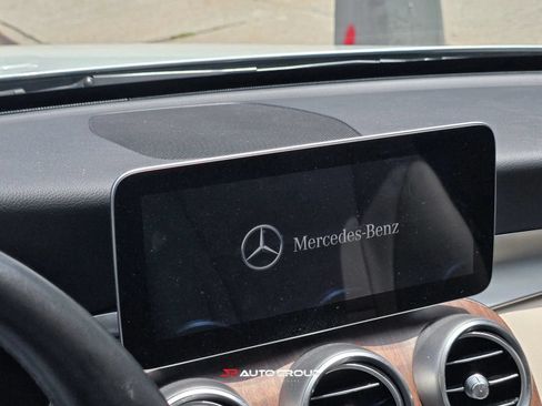 Used 2019 Mercedes-Benz C 300 4MATIC Sedan image 54