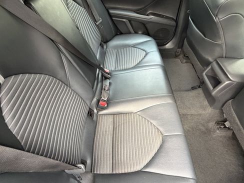 Used 2021 Toyota Camry SE FWD image 39