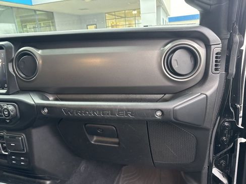 Used 2023 Jeep Wrangler Unlimited w/ Cold Weather Group image 26