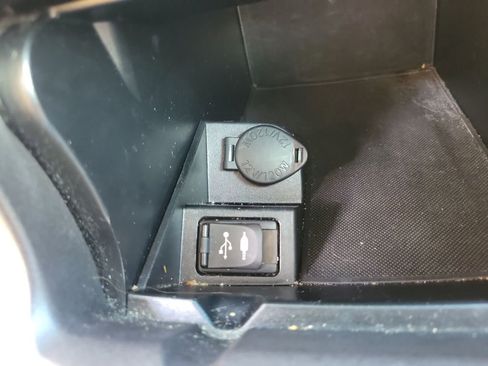 Used 2015 Toyota Camry SE image 20