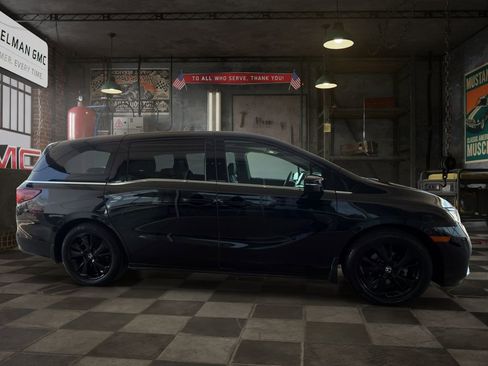 Used 2023 Honda Odyssey Sport image 8