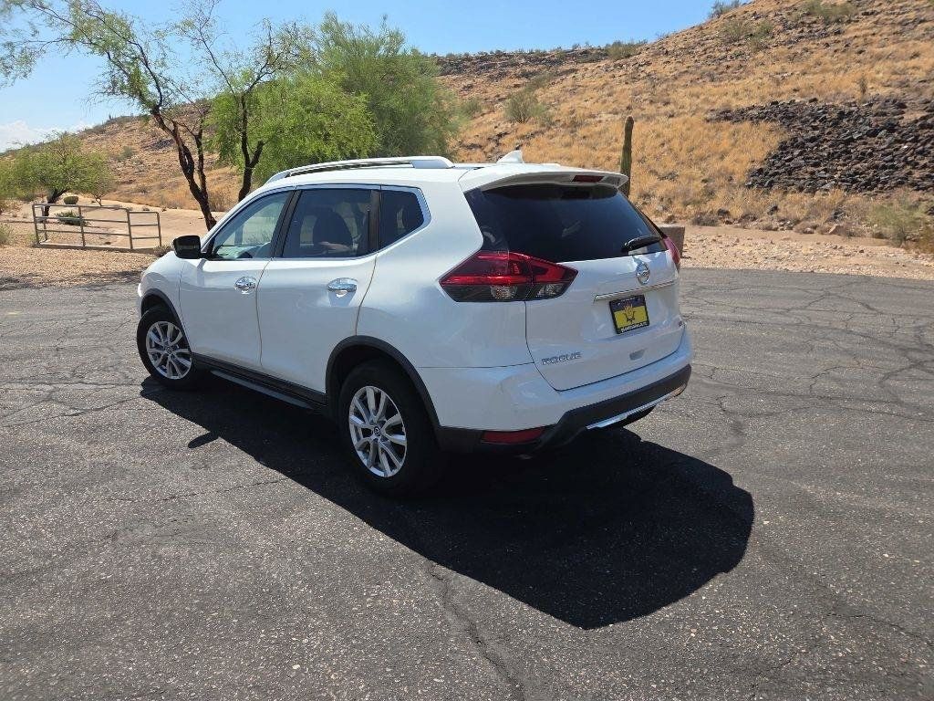 Used 2018 Nissan Rogue SV FWD image 3