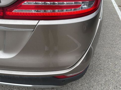 Used 2019 Lincoln MKC Reserve w/ MKC Climate Package AWD/4WD image 9