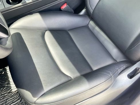 Used 2024 Tesla Model Y Long Range RWD image 17