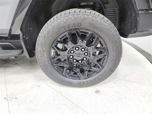 New 2026 GMC Hummer EV 4x4 Crew Cab image 48