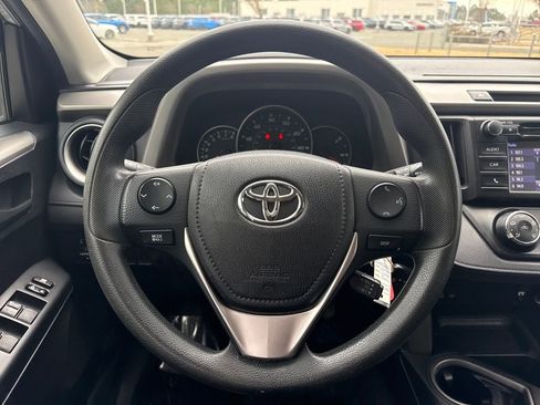 Used 2016 Toyota RAV4 LE image 7
