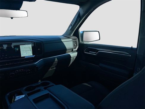 Used 2025 Chevrolet Silverado 1500 LT image 24