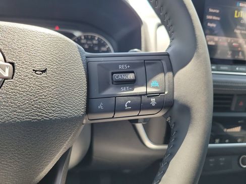 Used 2026 Nissan Rogue SV FWD image 21