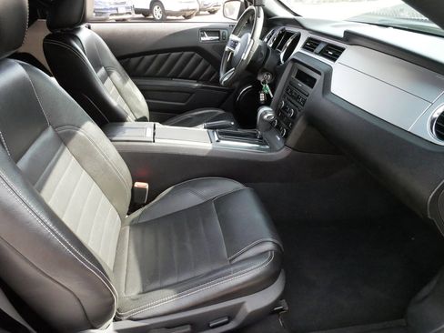 Used 2010 Ford Mustang GT Premium RWD image 11