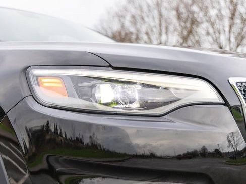 Used 2019 Jeep Cherokee Latitude Plus image 14