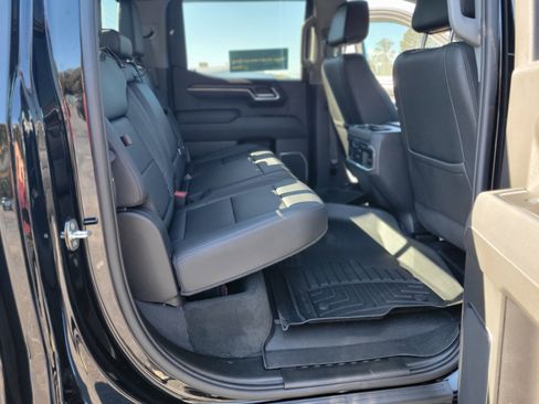 Certified 2023 GMC Sierra 1500 SLT w/ SLT Premium Package image 39