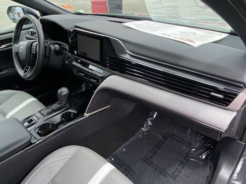 Used 2026 Toyota Camry SE FWD image 17