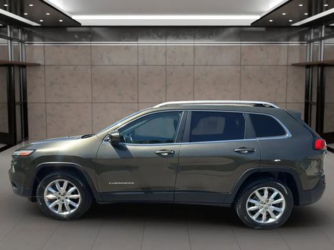 Used 2016 Jeep Cherokee Limited image 8