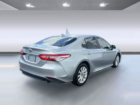 Certified 2020 Toyota Camry LE FWD image 9