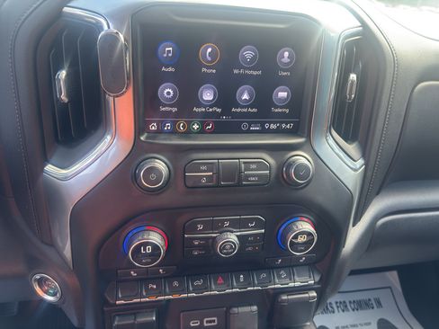 Used 2020 Chevrolet Silverado 1500 RST image 17