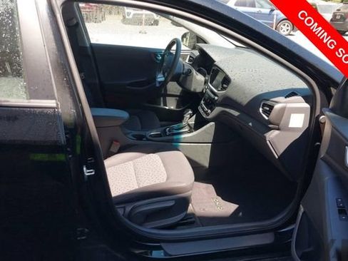 Used 2018 Hyundai Ioniq Blue FWD image 5