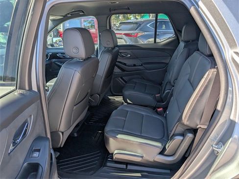 Certified 2024 Chevrolet Traverse RS image 8