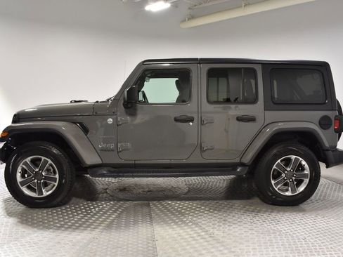Used 2018 Jeep Wrangler Unlimited Sahara w/ Cold Weather Group image 2
