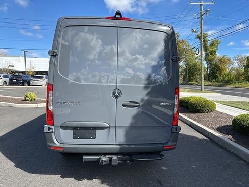 Used 2025 Mercedes-Benz Sprinter 2500 image 6