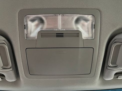 Used 2014 Toyota Camry LE FWD image 9
