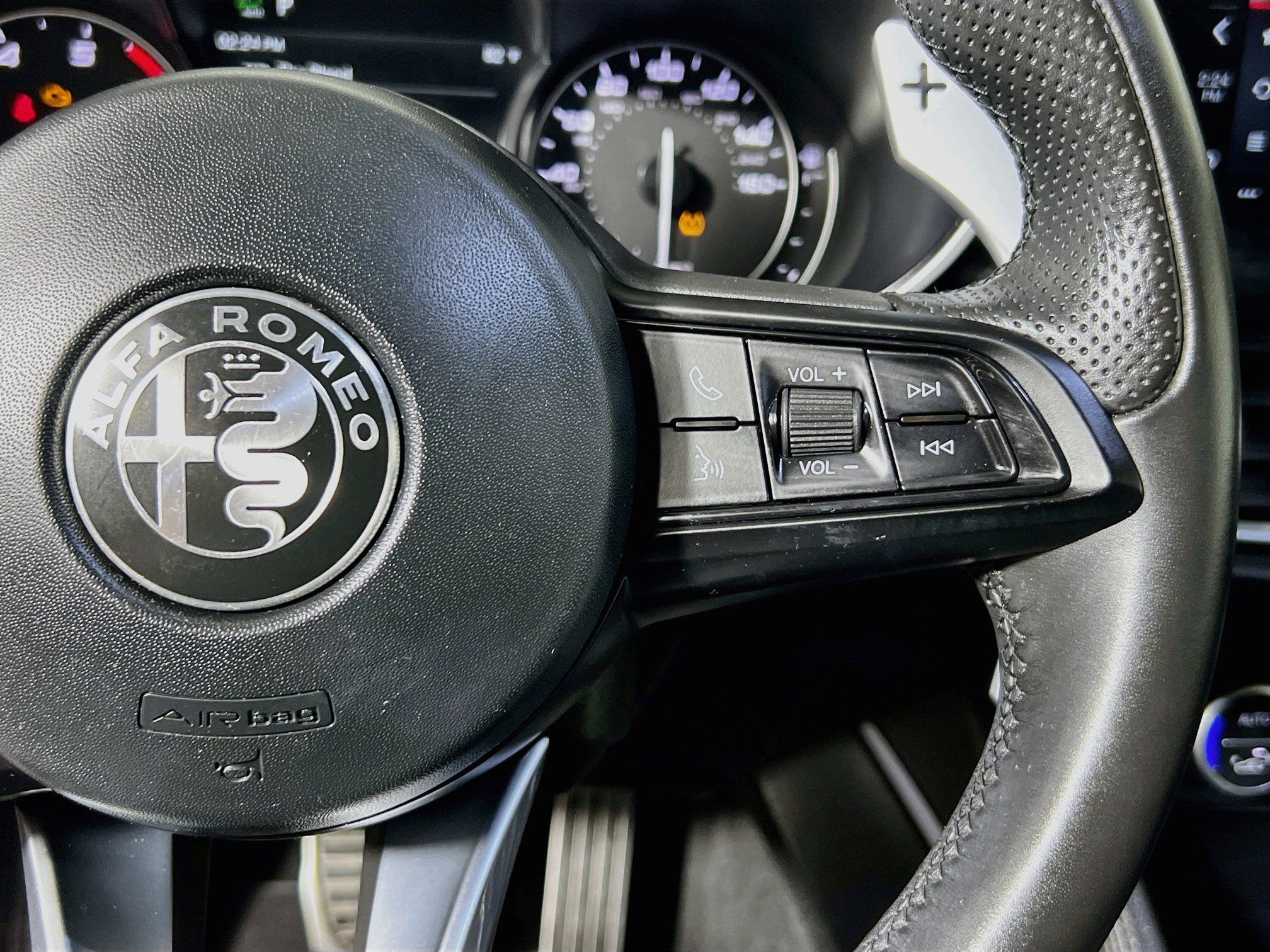 Used 2023 Alfa Romeo Stelvio Sprint RWD image 19